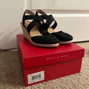 Kelly & Katie Black Stretchy Sandal Wedges